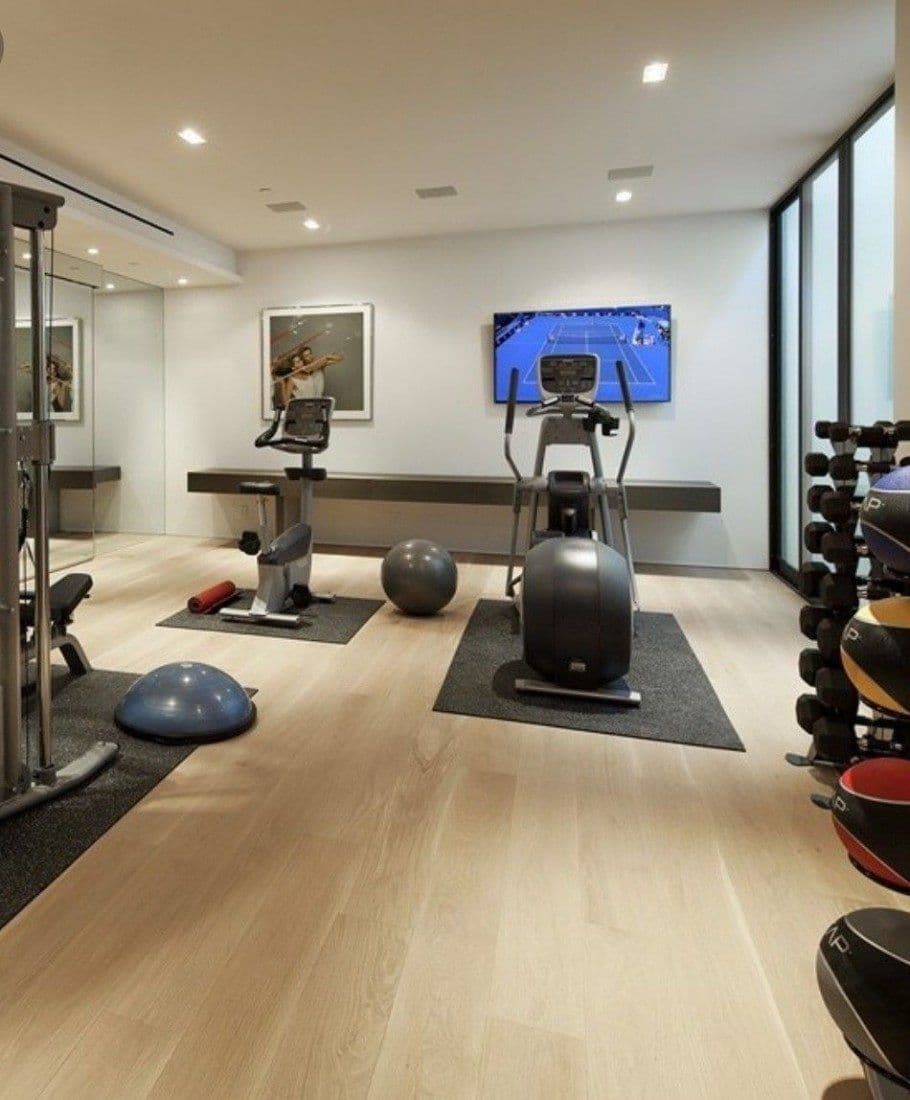 Blog_WhyLuxuryVinylIsTheBestOptionForYourHomeGym